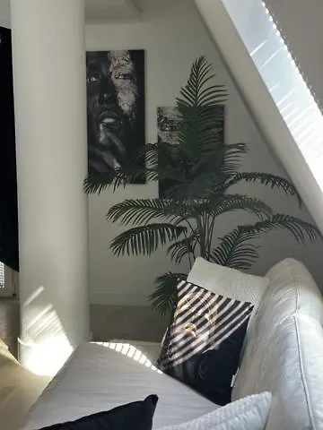 White Apartment Skopje